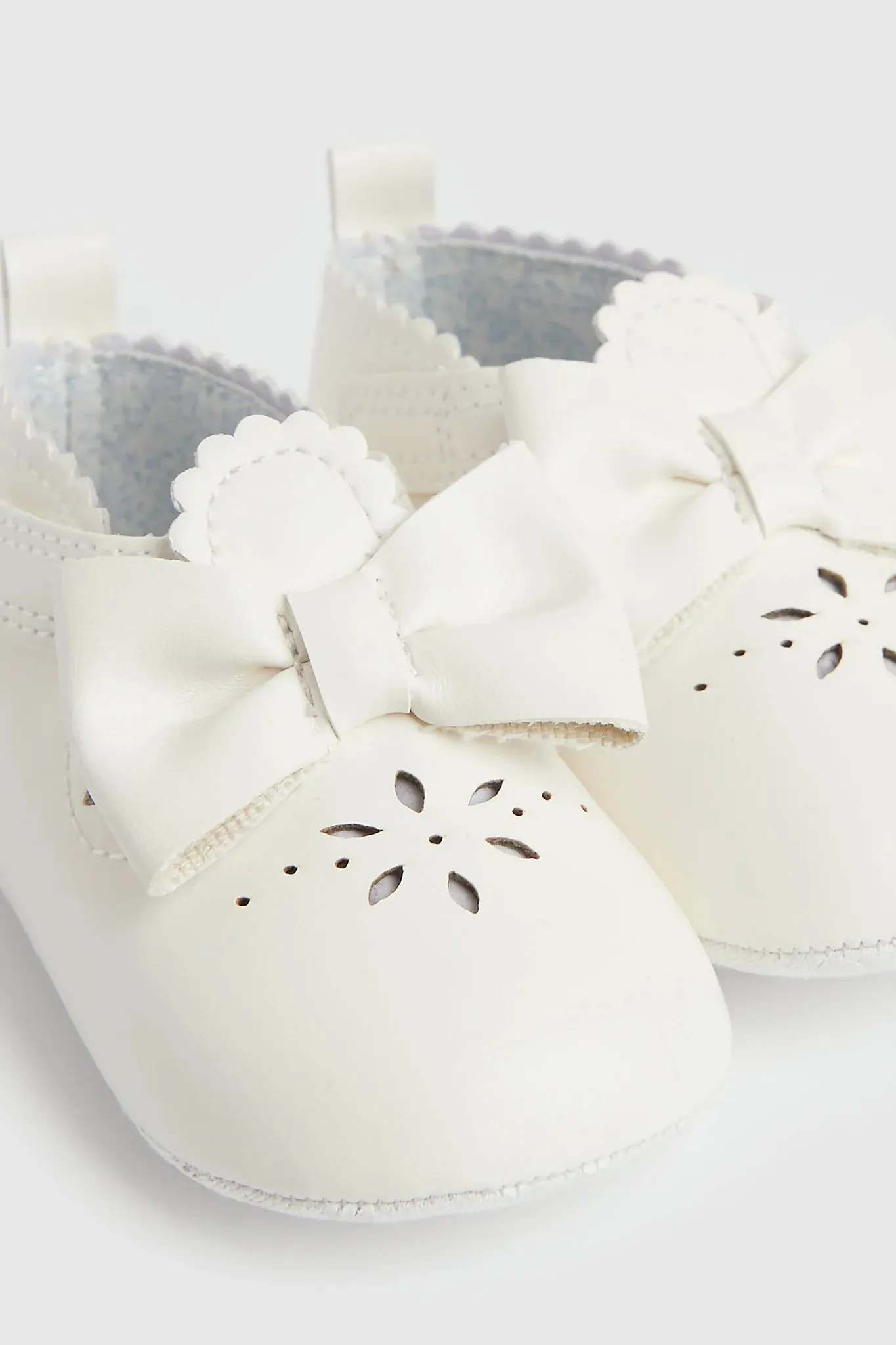 Pram Shoes and Headband Set